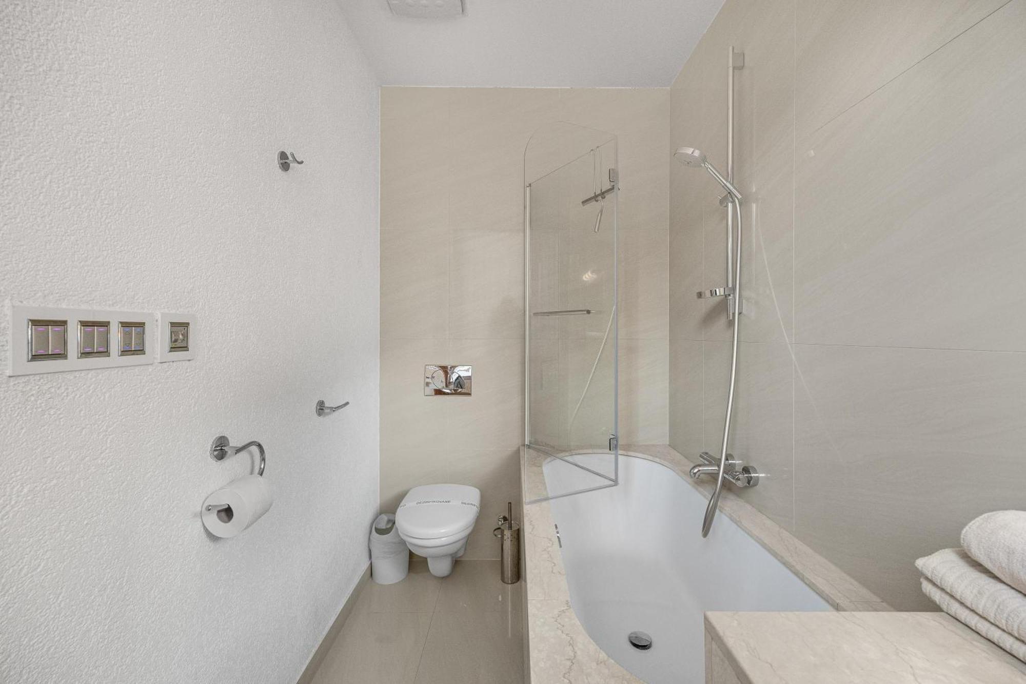 Revon Business Apartment 50 Dunajska Братислава Экстерьер фото